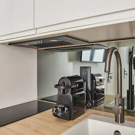 Superb Tour Eiffel Champ De Mars * Párizs