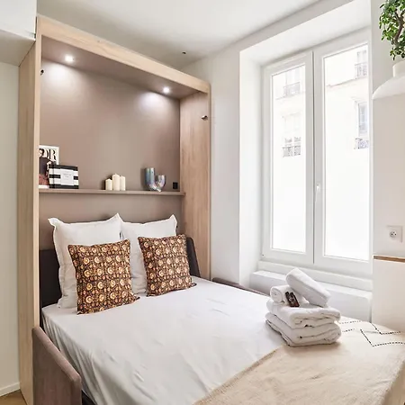 Superb Tour Eiffel Champ De Mars Appartement *