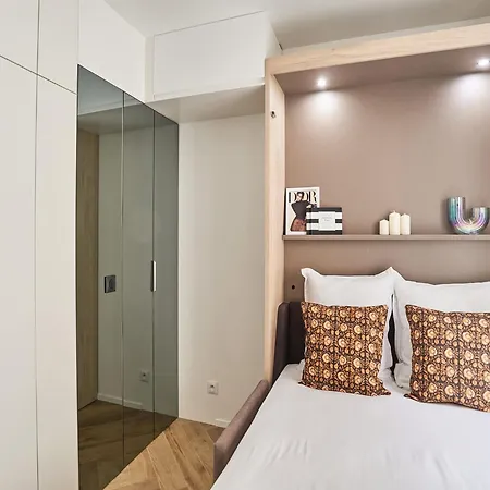 Superb Tour Eiffel Champ De Mars *