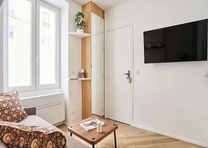 Superb Tour Eiffel Champ De Mars * Paris